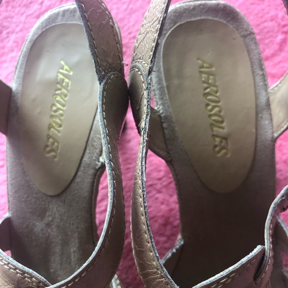 Aerosoles size 7.5, cream coloured leather, barely worn - Picture 7 of 13